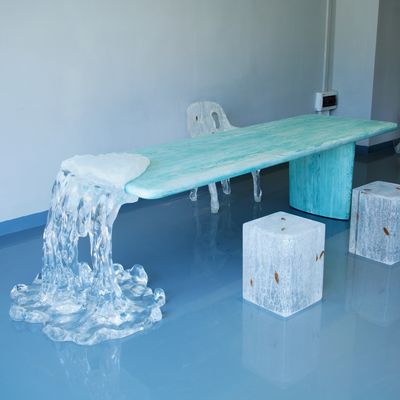 High Durability Dining Chair With High Durability Indoor Acrylic Furniture